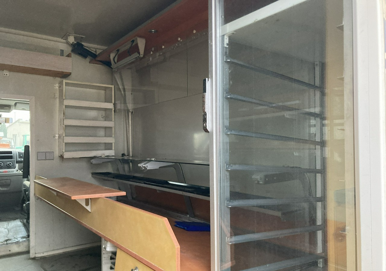 Fiat Ducato Autosklep pieczywa sklep Bar Gastronomiczny Food Truck Foodtruck 200 - Food truck: foto 4 Fiat Ducato Autosklep pieczywa sklep Bar Gastronomiczny Food Truck Foodtruck 200 - Food truck: foto 4