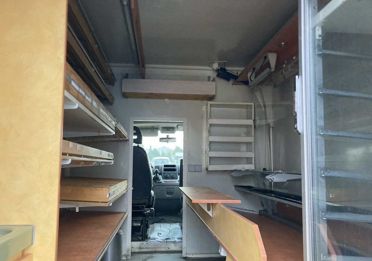 Fiat Ducato Autosklep pieczywa sklep Bar Gastronomiczny Food Truck Foodtruck 200 - Food truck: foto 2 Fiat Ducato Autosklep pieczywa sklep Bar Gastronomiczny Food Truck Foodtruck 200 - Food truck: foto 2