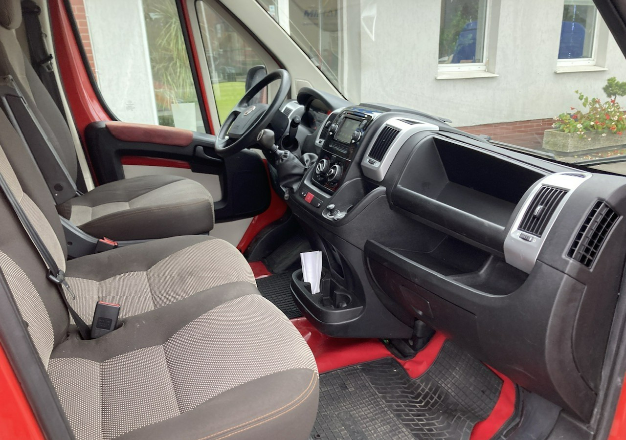 Fiat Ducato Ducato 3.0 CNG+benzyna Klima Navi Kamera 2017 - Furgão: foto 3 Fiat Ducato Ducato 3.0 CNG+benzyna Klima Navi Kamera 2017 - Furgão: foto 3