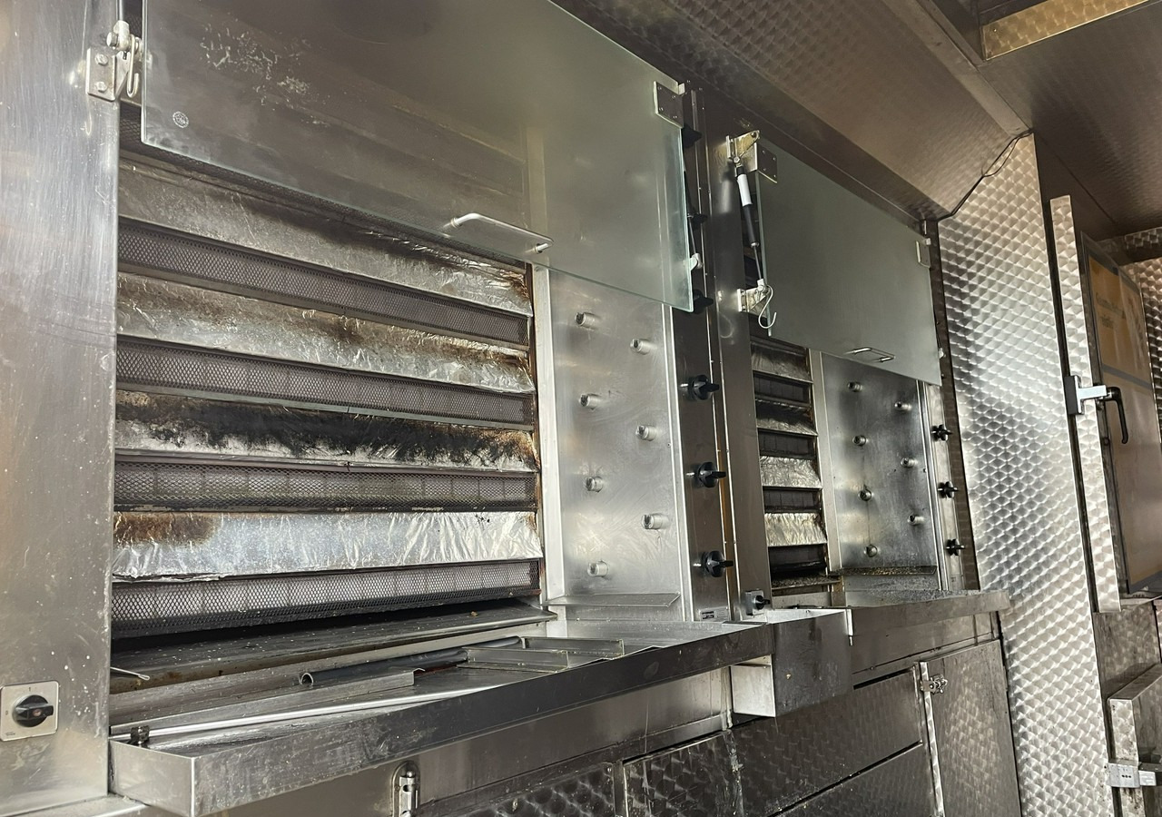 Fiat Ducato Ducato Autogrill Autosklep Foodtruck food truck Gastronomiczny 2018 - Food truck: foto 5 Fiat Ducato Ducato Autogrill Autosklep Foodtruck food truck Gastronomiczny 2018 - Food truck: foto 5