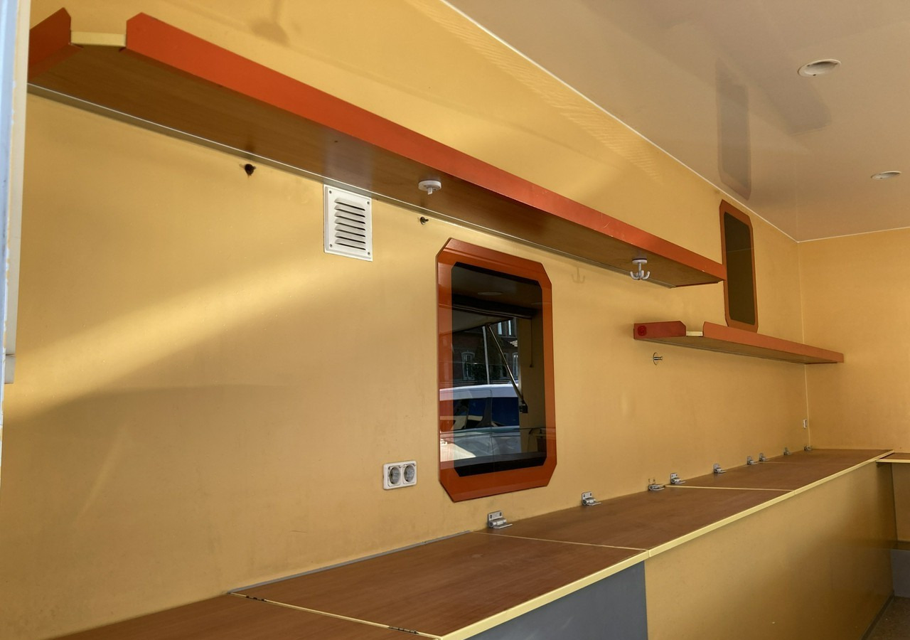 Fiat Ducato Fiat wędlin Autosklep Gastronomiczny Food Truck Foodtruck sklep 2010 - Food truck: foto 4 Fiat Ducato Fiat wędlin Autosklep Gastronomiczny Food Truck Foodtruck sklep 2010 - Food truck: foto 4
