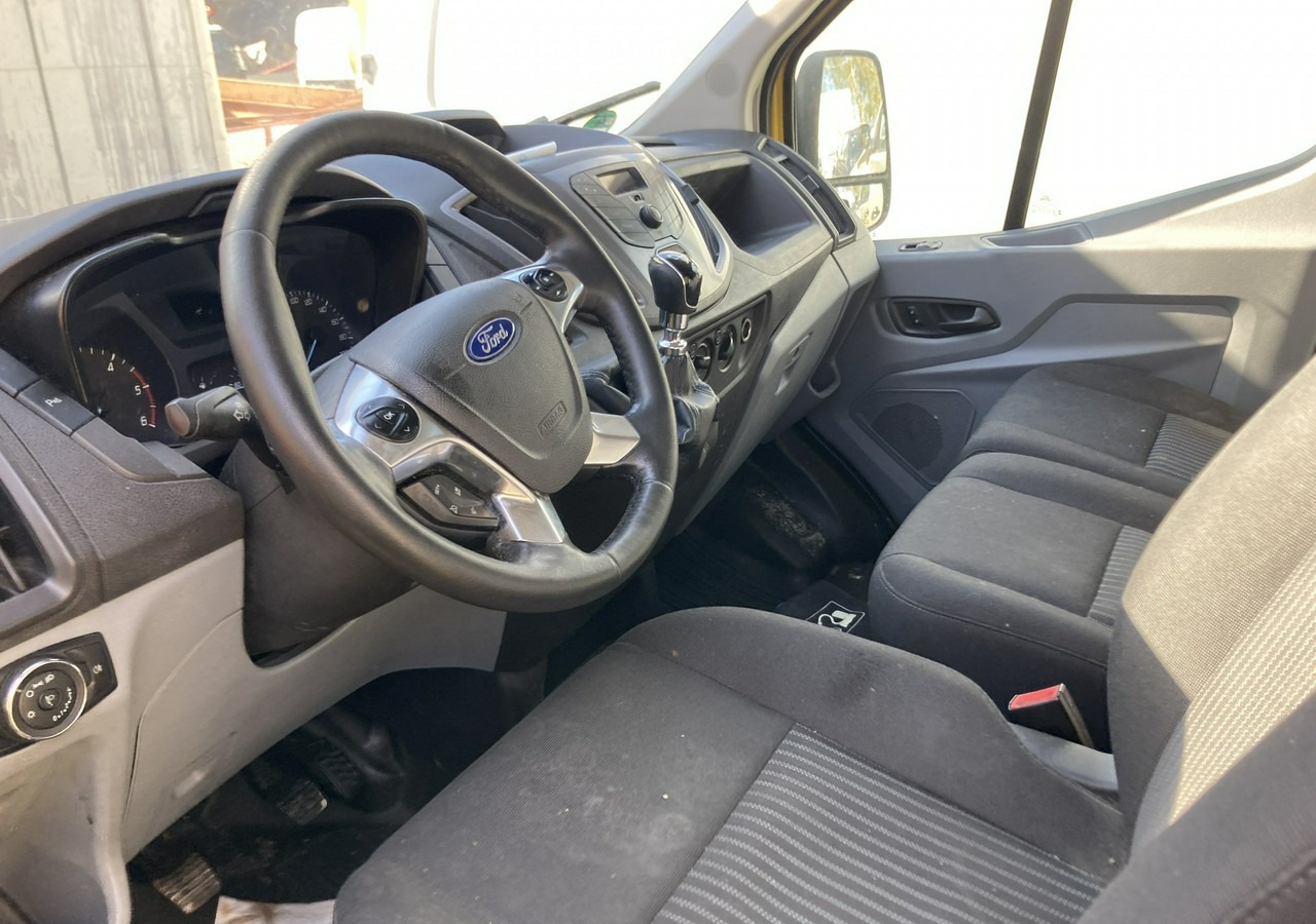 Ford Transit Transit 2.2 Klima 2016 - Furgão: foto 3 Ford Transit Transit 2.2 Klima 2016 - Furgão: foto 3