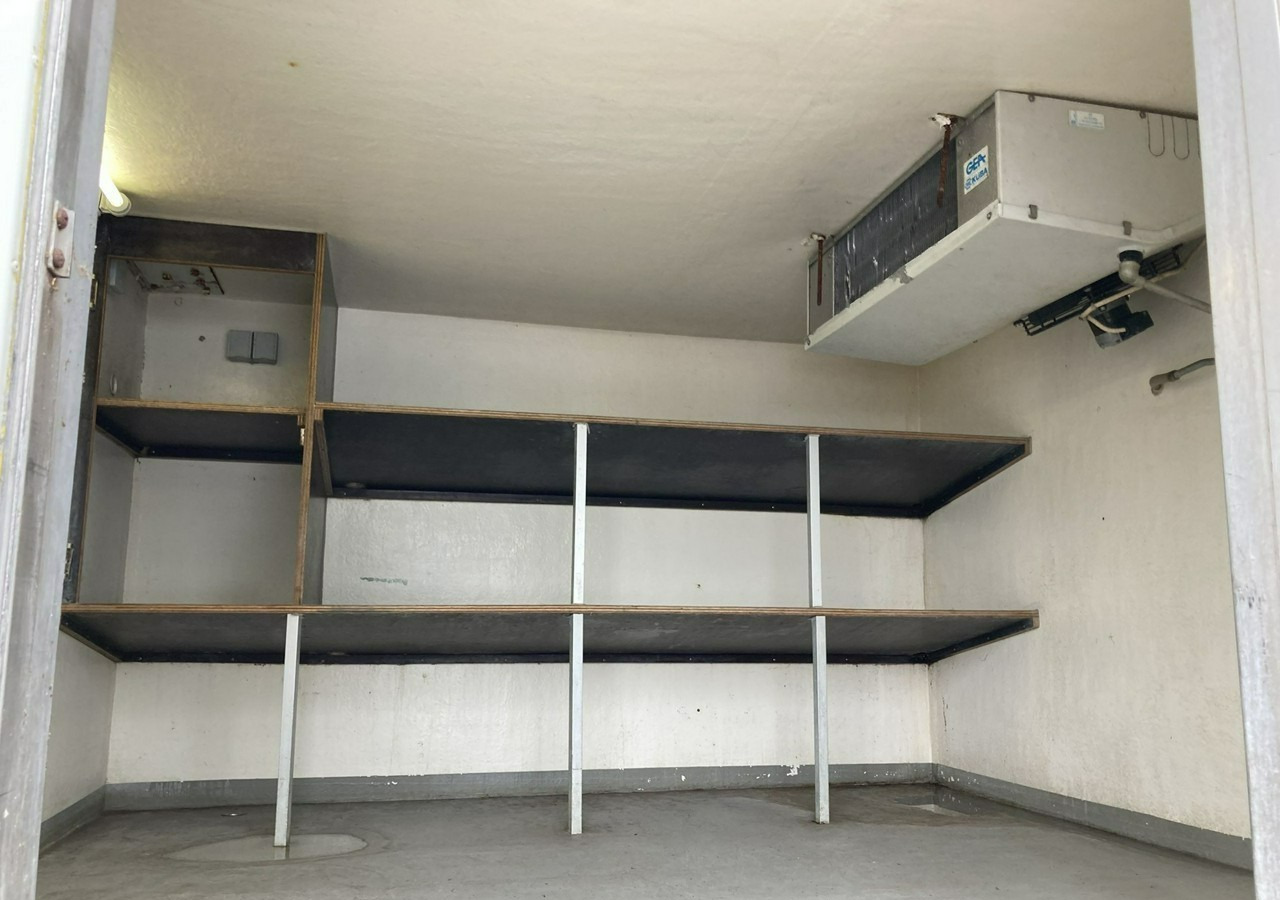 Roulote bar Inna Inny naczepa Autosklep wędlin Gastronomiczna food truck foodtruck sklep: foto 12
