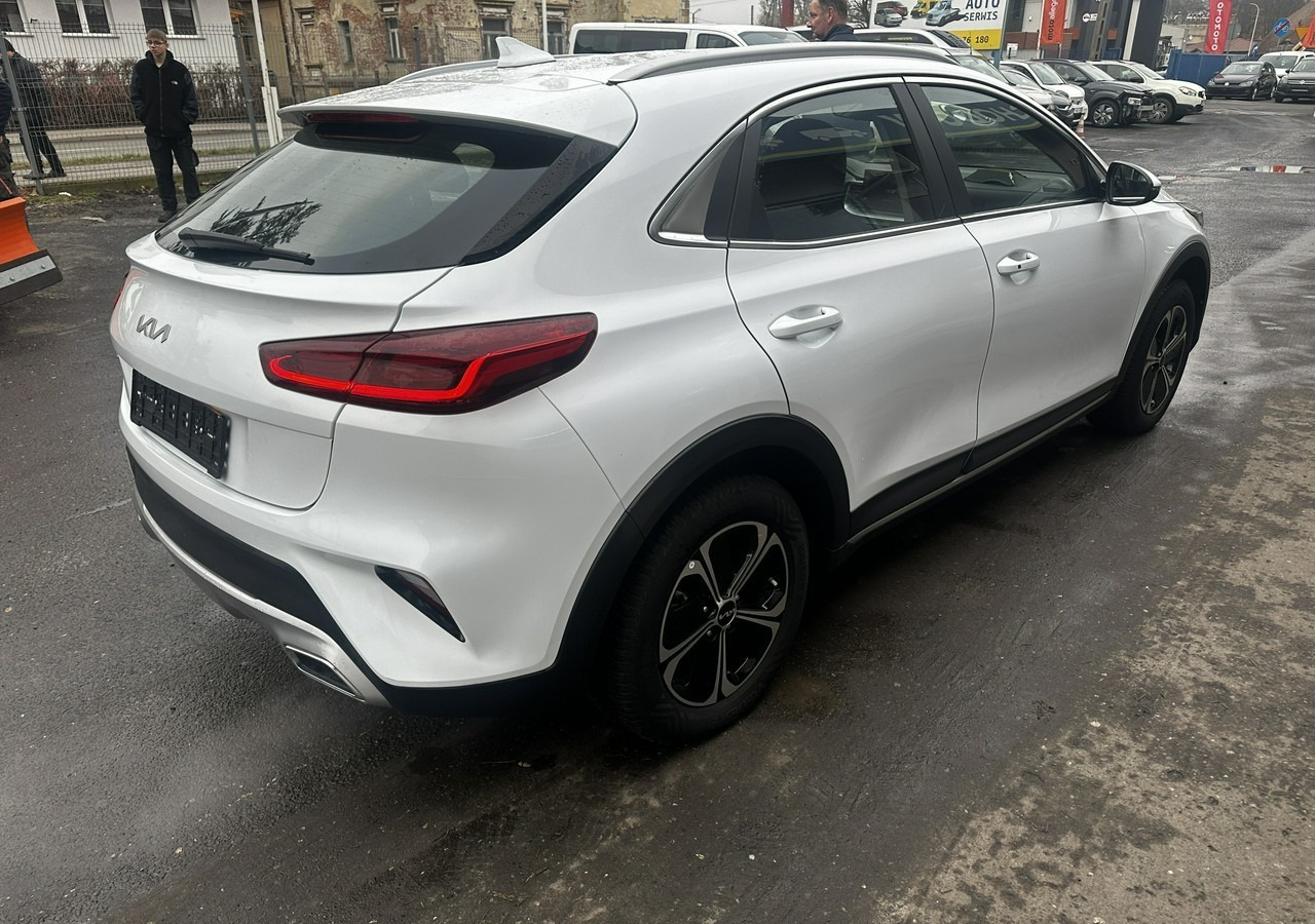 Kia Xceed 1.6 GDI Hybryda Plug-in 50 km na prądzie 2022 - Hatchback: foto 2 Kia Xceed 1.6 GDI Hybryda Plug-in 50 km na prądzie 2022 - Hatchback: foto 2