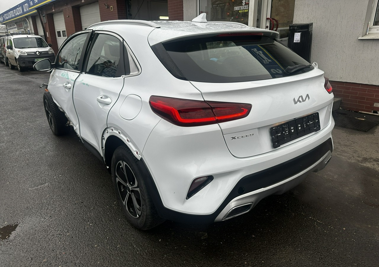 Kia Xceed 1.6 GDI Hybryda Plug-in 50 km na prądzie 2022 - Hatchback: foto 3 Kia Xceed 1.6 GDI Hybryda Plug-in 50 km na prądzie 2022 - Hatchback: foto 3