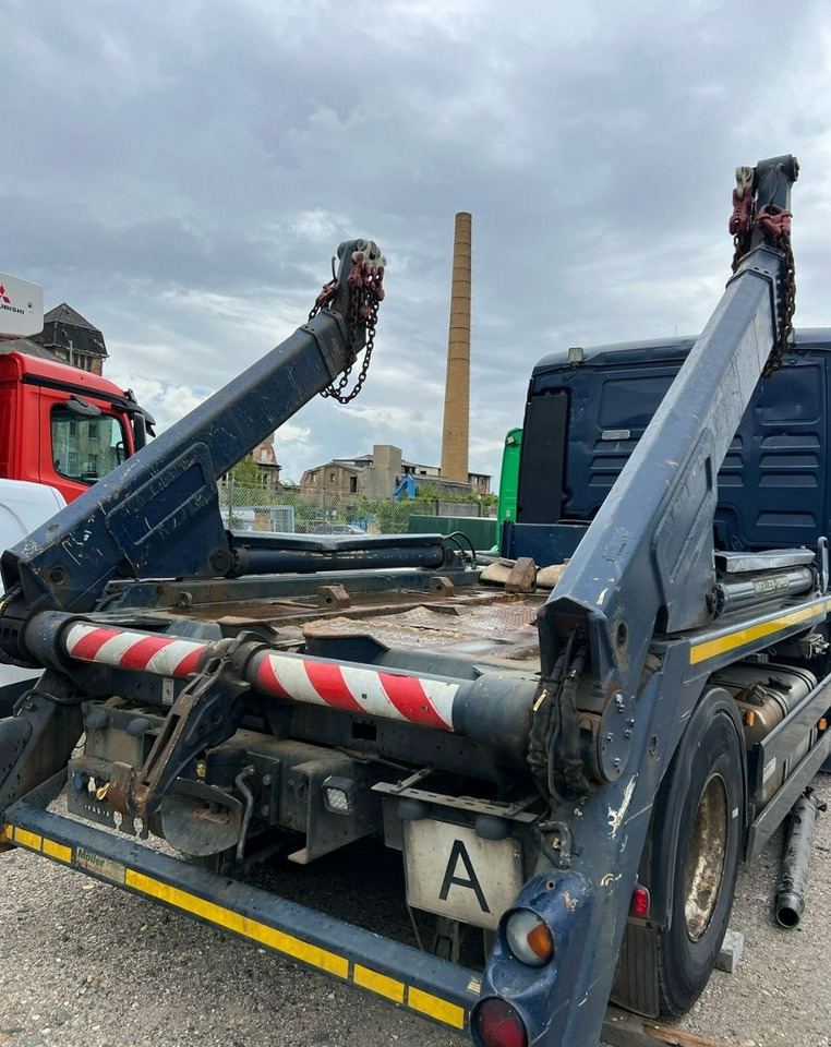 MAN Inny MAN Man TGX 18.400 Bramowiec hakowiec Meiler Model 2012 - Camião multibenne: foto 3 MAN Inny MAN Man TGX 18.400 Bramowiec hakowiec Meiler Model 2012 - Camião multibenne: foto 3