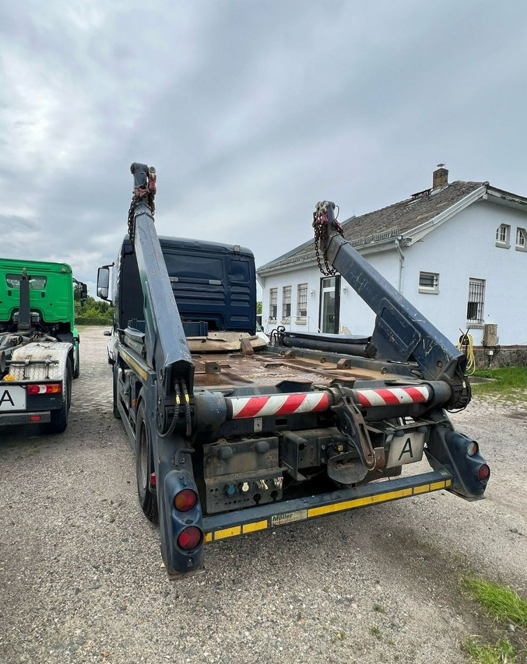 MAN Inny MAN Man TGX 18.400 Bramowiec hakowiec Meiler Model 2012 - Camião multibenne: foto 4 MAN Inny MAN Man TGX 18.400 Bramowiec hakowiec Meiler Model 2012 - Camião multibenne: foto 4
