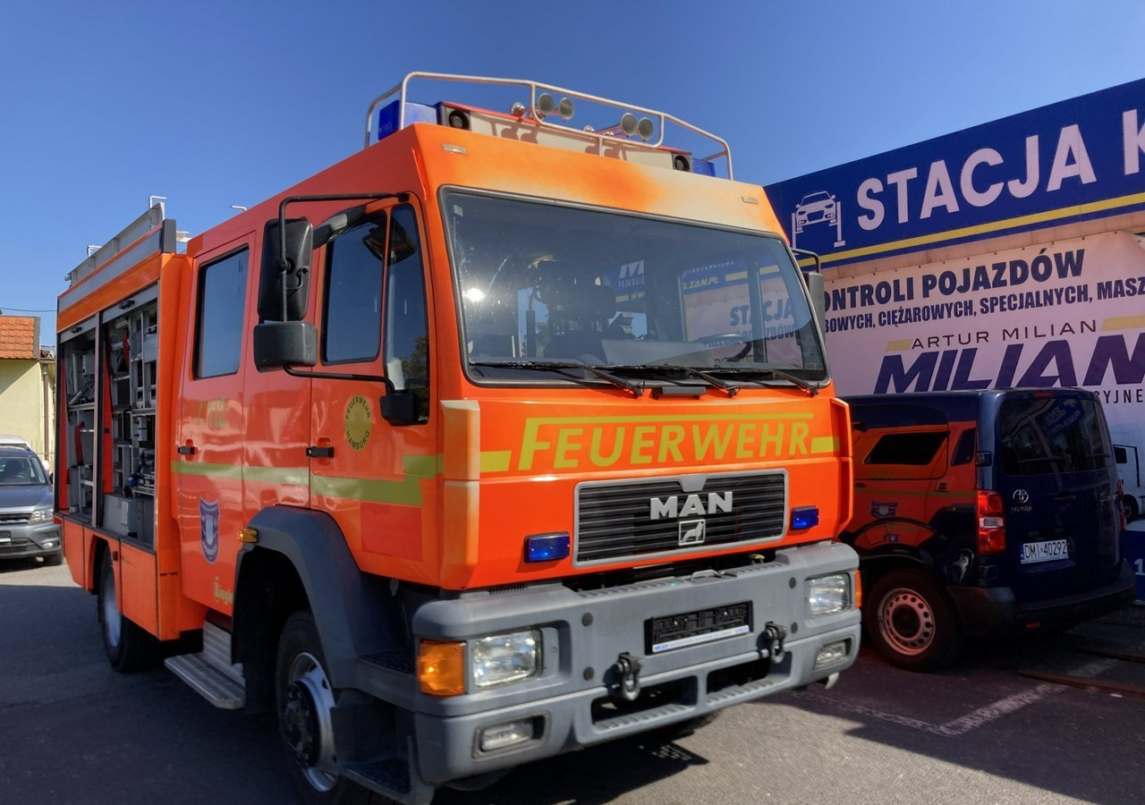 MAN MAN 15,250 Straż pożarna gaśnicza 9-osobowa 4X4 Wóz strażacki MAN 15,250 Straż pożarna gaśnicza 9-osobowa 4X4 Wóz strażacki - Carro de bombeiro: foto 4 MAN MAN 15,250 Straż pożarna gaśnicza 9-osobowa 4X4 Wóz strażacki MAN 15,250 Straż pożarna gaśnicza 9-osobowa 4X4 Wóz strażacki - Carro de bombeiro: foto 4