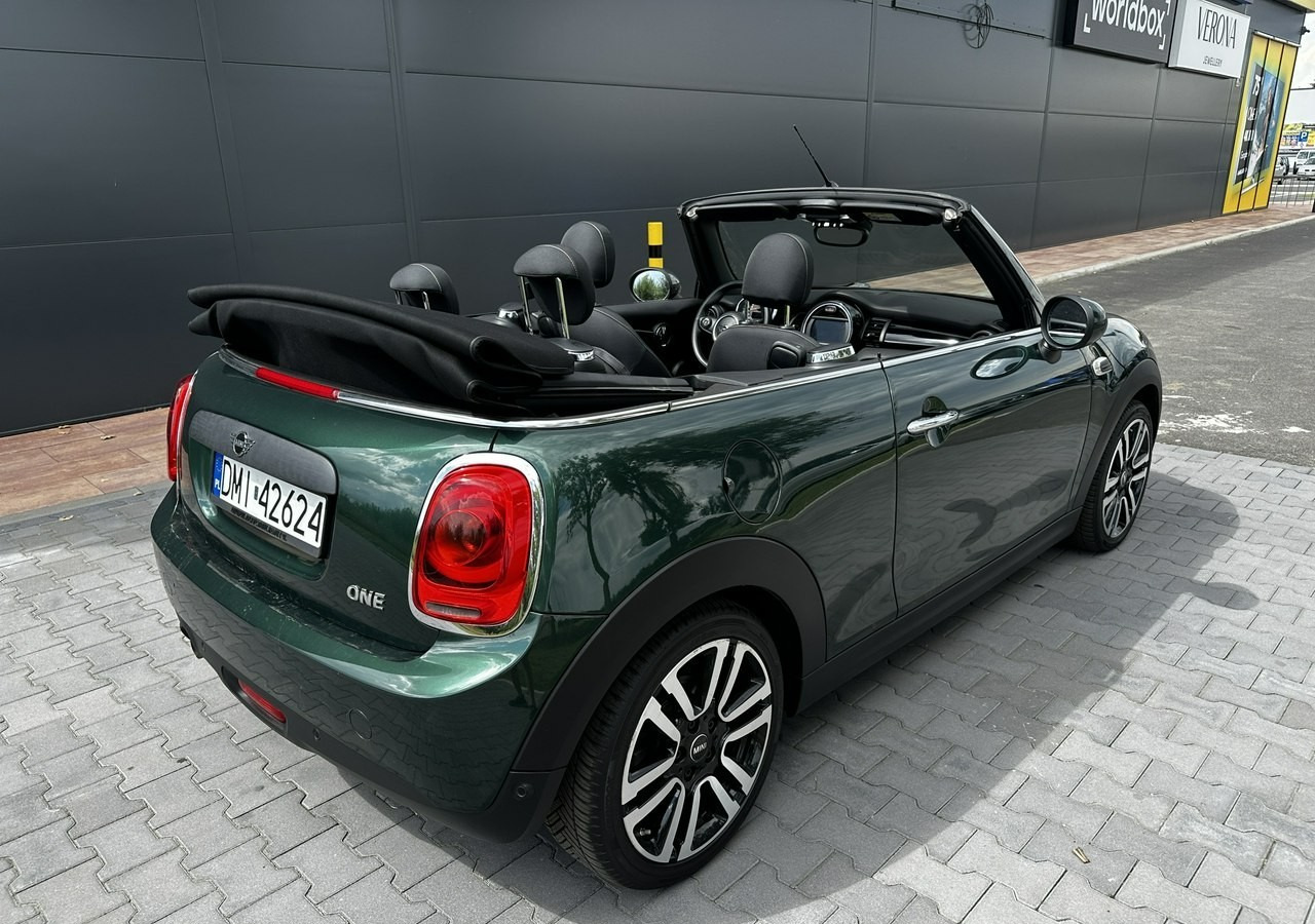 MINI Cabrio II Mini Cabrio Bogata wersja 38tkm Model 2019 - Automóvel: foto 2 MINI Cabrio II Mini Cabrio Bogata wersja 38tkm Model 2019 - Automóvel: foto 2