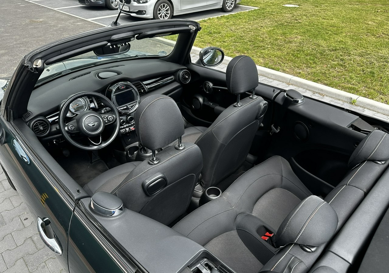 MINI Cabrio II Mini Cabrio Bogata wersja 38tkm Model 2019 - Automóvel: foto 3 MINI Cabrio II Mini Cabrio Bogata wersja 38tkm Model 2019 - Automóvel: foto 3