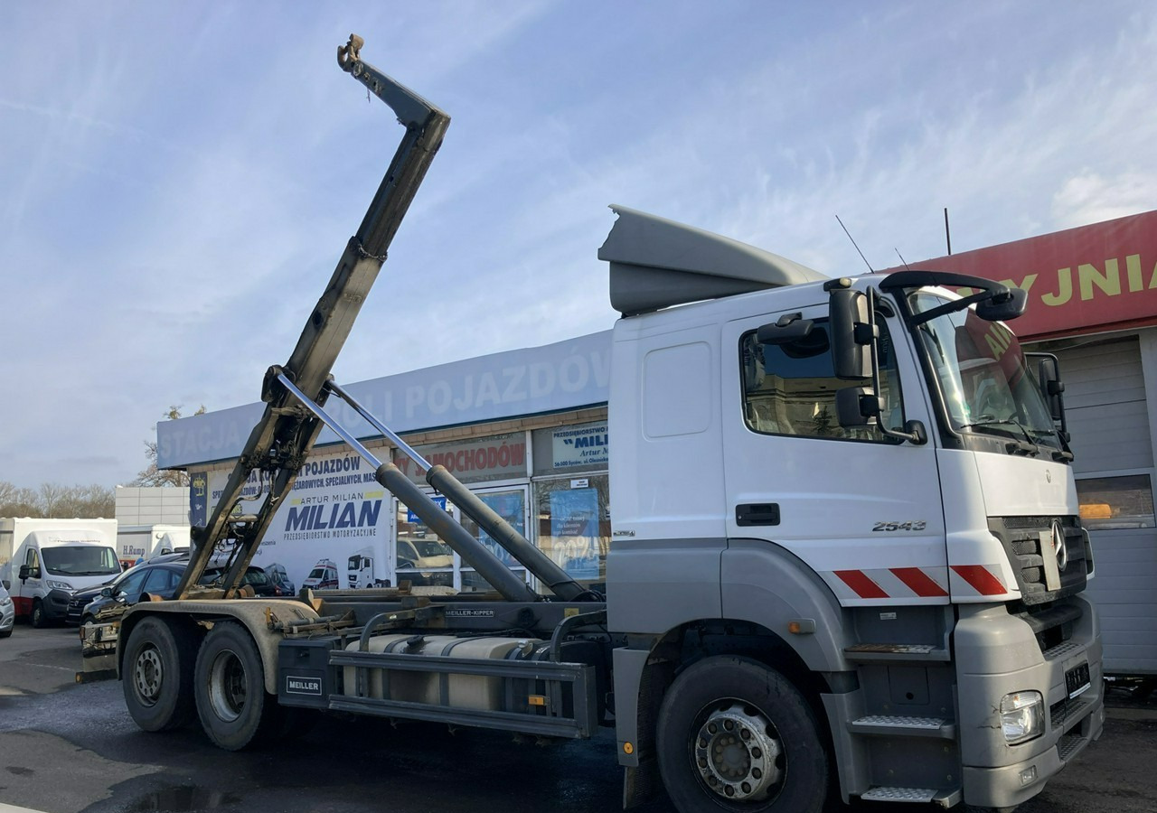 Mercedes-Benz Inny Mercedes-Benz Mercedes Axor 2543 Hakowiec bramowiec MEILLER-KIPPER Model 2009 - Camião polibenne: foto 1 Mercedes-Benz Inny Mercedes-Benz Mercedes Axor 2543 Hakowiec bramowiec MEILLER-KIPPER Model 2009 - Camião polibenne: foto 1