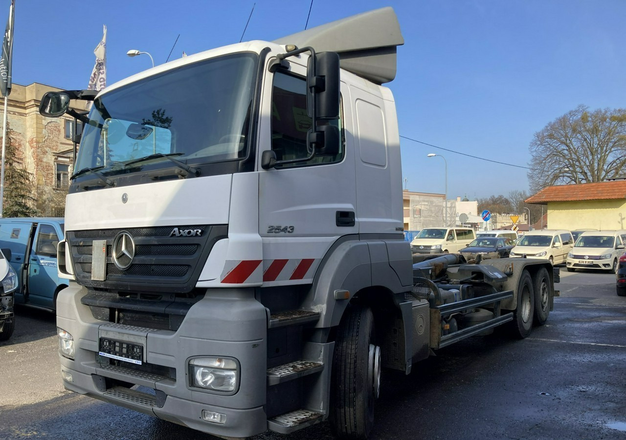 Mercedes-Benz Inny Mercedes-Benz Mercedes Axor 2543 Hakowiec bramowiec MEILLER-KIPPER Model 2009 - Camião polibenne: foto 2 Mercedes-Benz Inny Mercedes-Benz Mercedes Axor 2543 Hakowiec bramowiec MEILLER-KIPPER Model 2009 - Camião polibenne: foto 2
