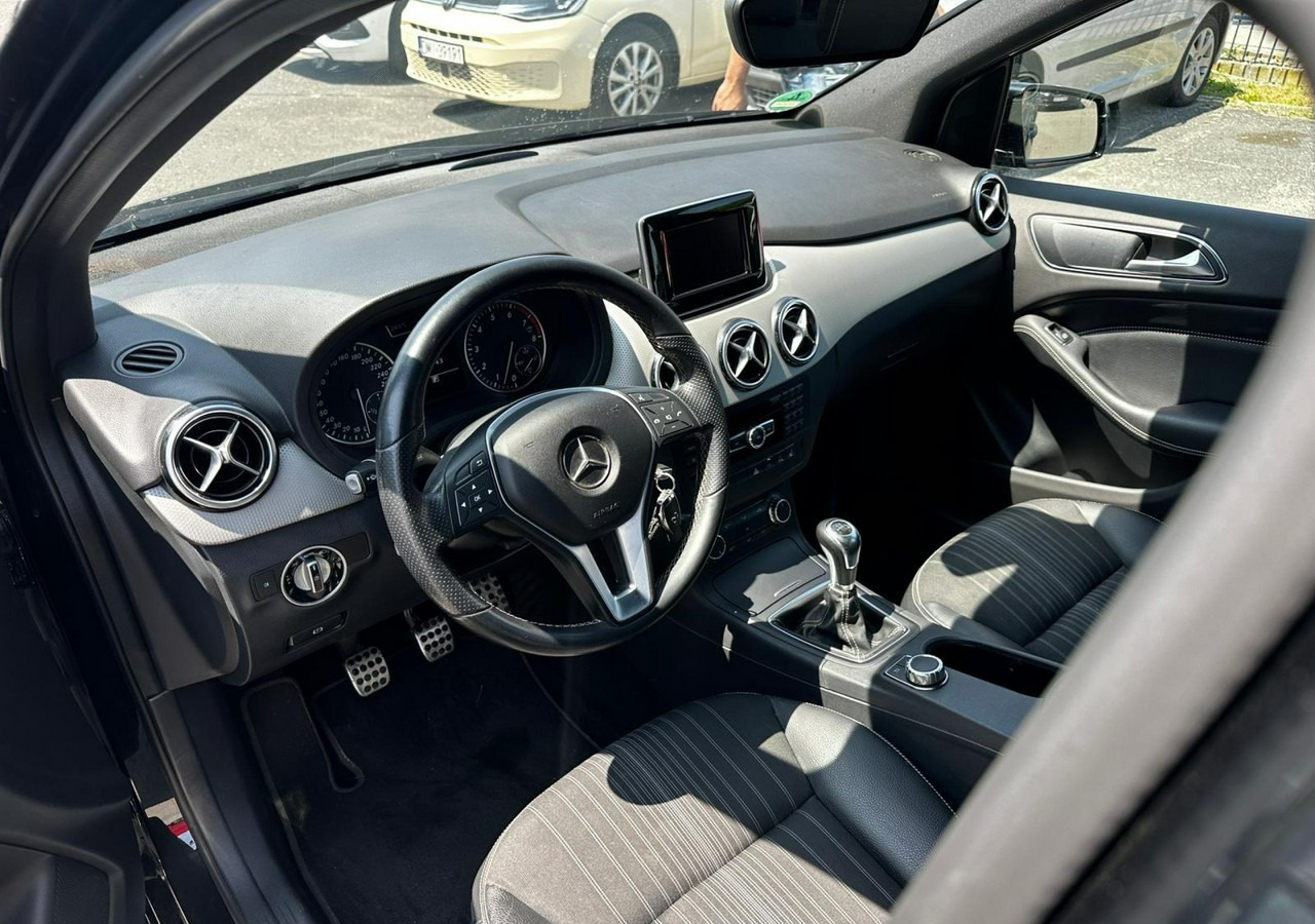 Mercedes-Benz Klasa B W246 Mercedes B-Klasa 1.6-122KM Bogate wyposażenie 127tkm 2013r - Automóvel: foto 5 Mercedes-Benz Klasa B W246 Mercedes B-Klasa 1.6-122KM Bogate wyposażenie 127tkm 2013r - Automóvel: foto 5