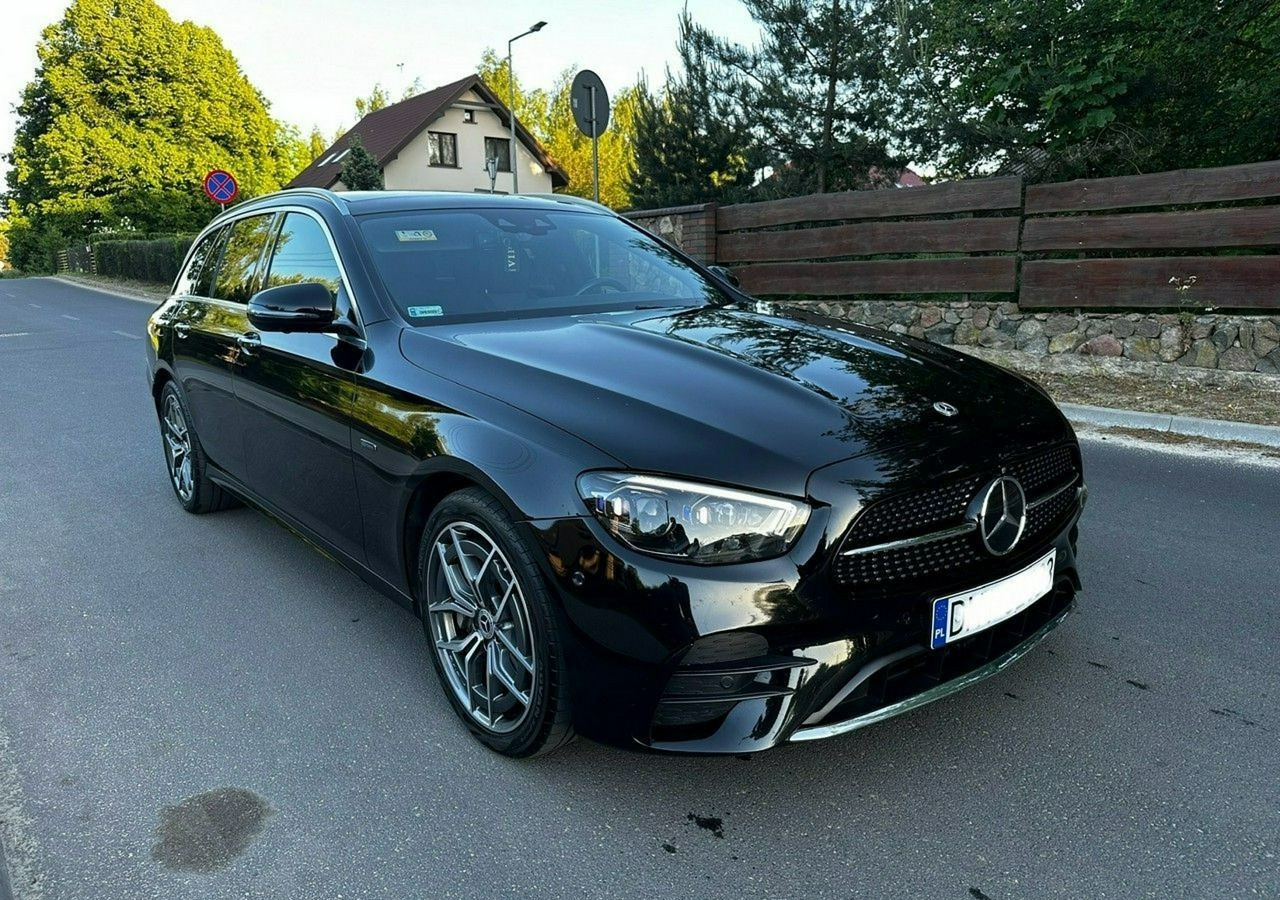 Mercedes-Benz Klasa E E300de 2.0Diesel Hybrid Plug-in zasięg 50km AMG Premium+ Faktura Vat - Automóvel: foto 1 Mercedes-Benz Klasa E E300de 2.0Diesel Hybrid Plug-in zasięg 50km AMG Premium+ Faktura Vat - Automóvel: foto 1