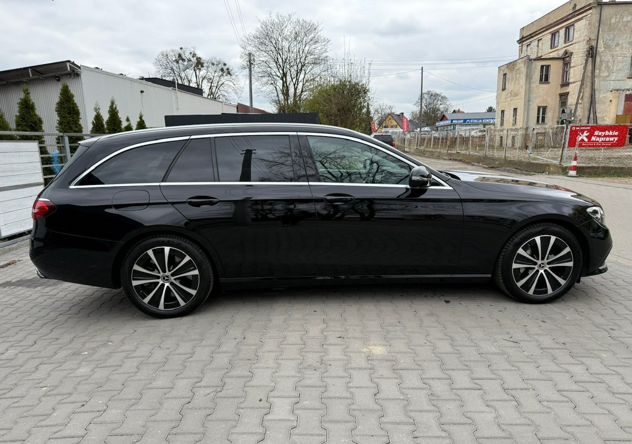 Mercedes-Benz Klasa E E300de EQ-Power Hybrid 50km na prądzie 2.0d 306KM Avantgarde Panoram - Automóvel: foto 5 Mercedes-Benz Klasa E E300de EQ-Power Hybrid 50km na prądzie 2.0d 306KM Avantgarde Panoram - Automóvel: foto 5