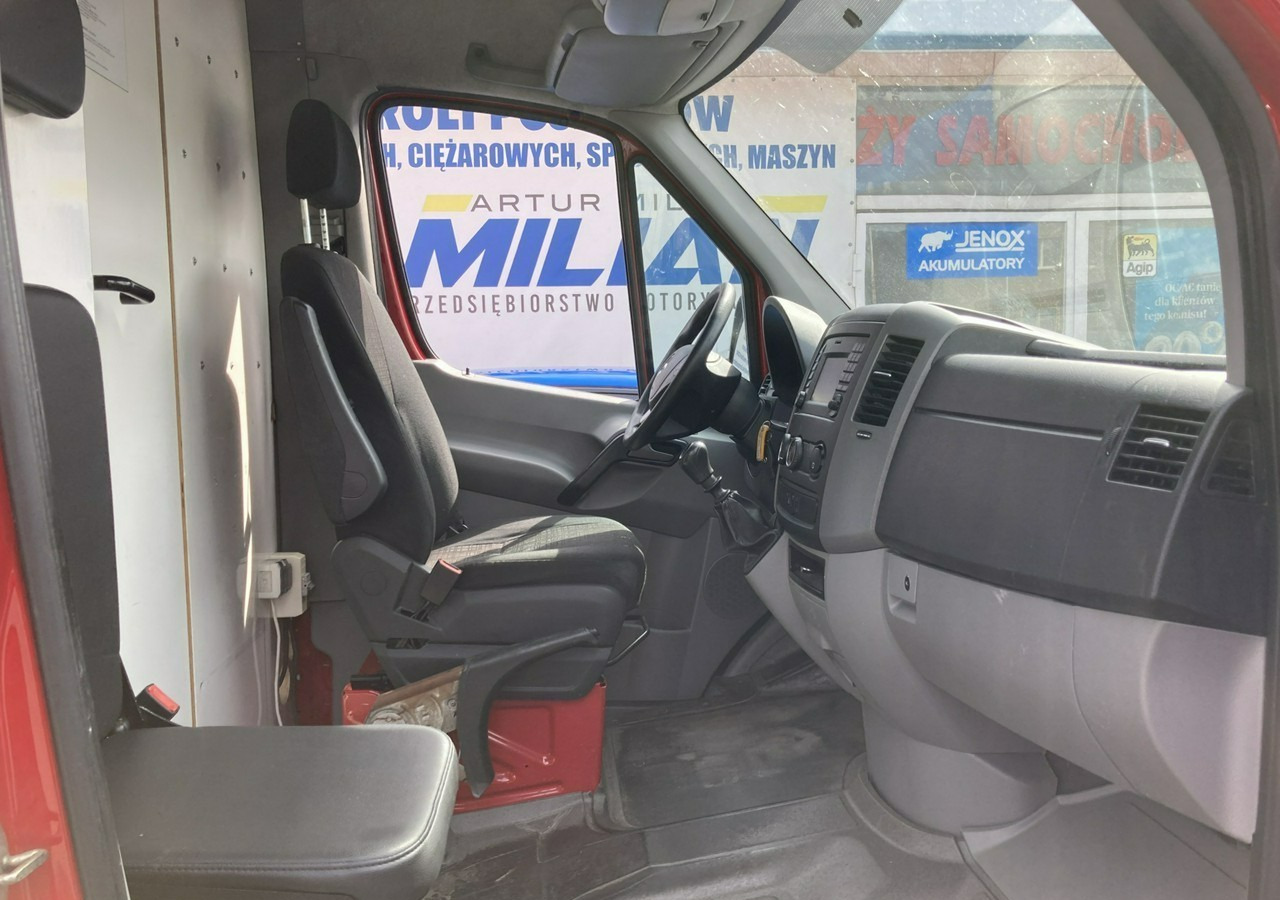 Leasing de  Mercedes-Benz Sprinter Autosklep pieczywa sklep Bar Gastronomiczny Food Truck Foodtruck 201 Mercedes-Benz Sprinter Autosklep pieczywa sklep Bar Gastronomiczny Food Truck Foodtruck 201: foto 7