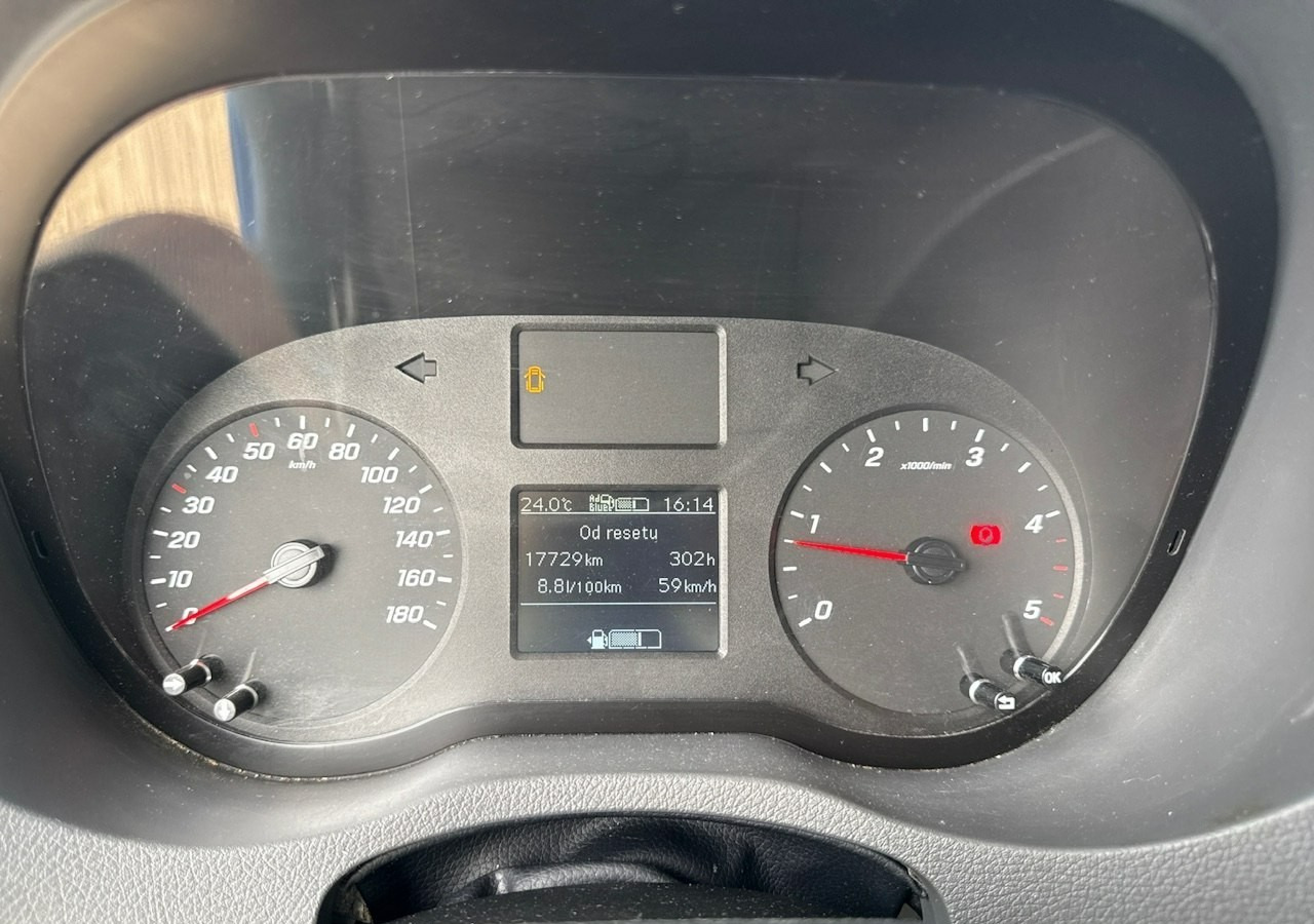 Furgão Mercedes-Benz Sprinter Sprinter 311 CDI Maxi Model 2020: foto 17 Furgão Mercedes-Benz Sprinter Sprinter 311 CDI Maxi Model 2020: foto 17