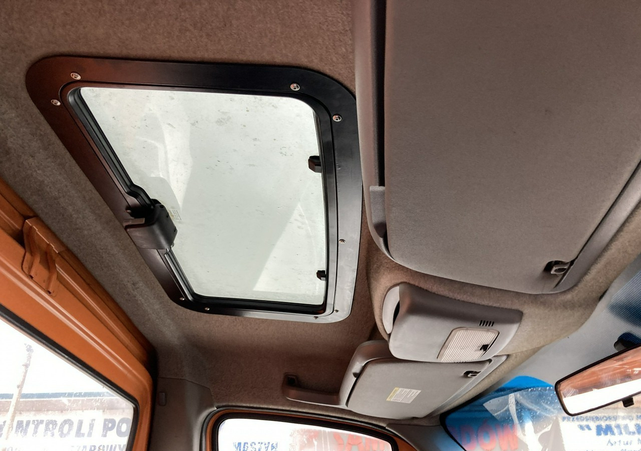 Leasing de  Mercedes-Benz Sprinter Sprinter 513 Śmieciarka Prasa 2010 Mercedes-Benz Sprinter Sprinter 513 Śmieciarka Prasa 2010: foto 17