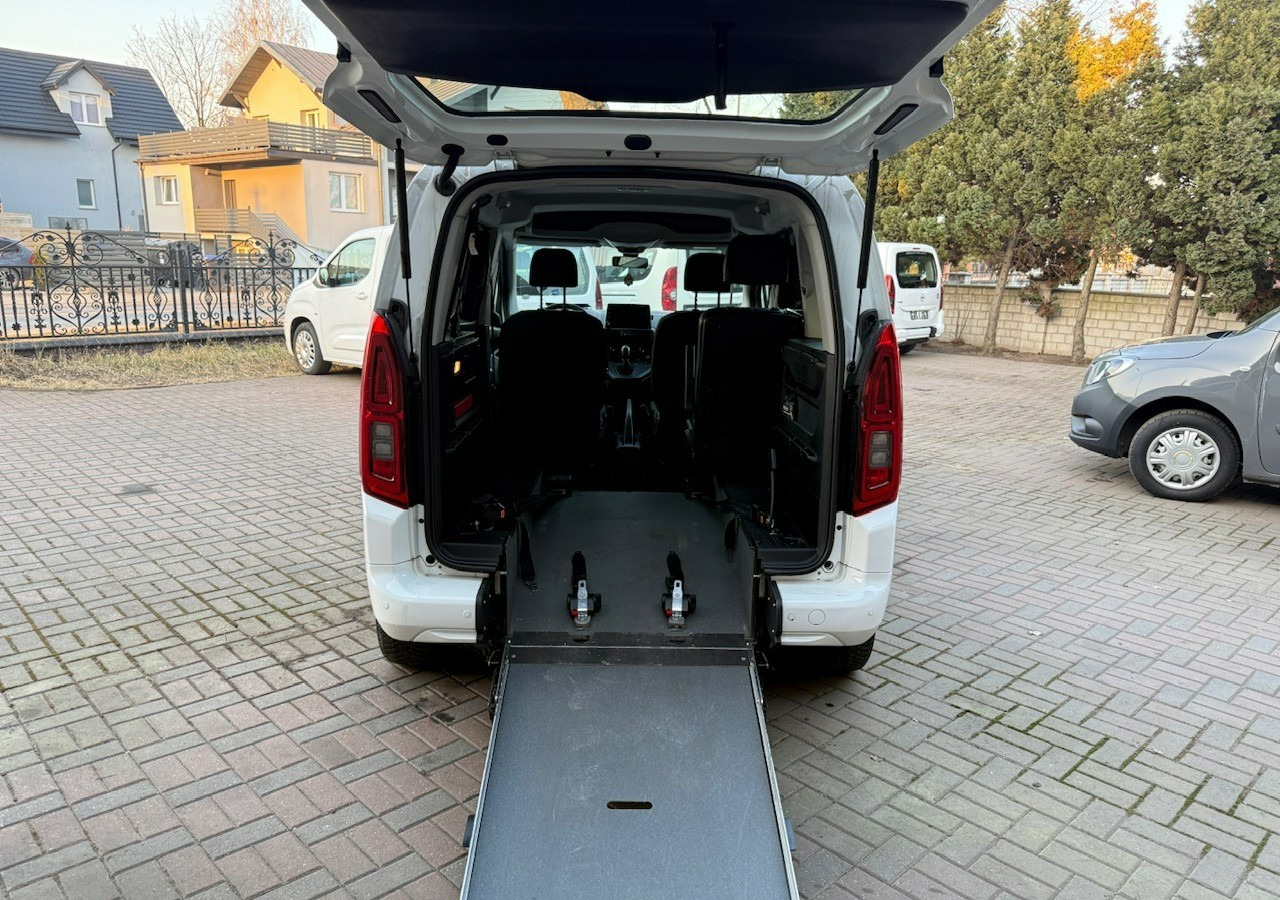 Opel Combo IV Combo Life Combo do przewozu Niepełnosprawnych inwalida rampa Model 2021 - Automóvel: foto 2 Opel Combo IV Combo Life Combo do przewozu Niepełnosprawnych inwalida rampa Model 2021 - Automóvel: foto 2