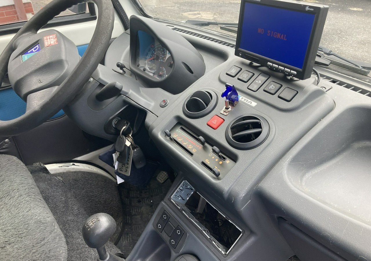 Piaggio Piaggio Porter Śmieciarka Wywrotka 2015 - Caminhão de lixo: foto 4 Piaggio Piaggio Porter Śmieciarka Wywrotka 2015 - Caminhão de lixo: foto 4