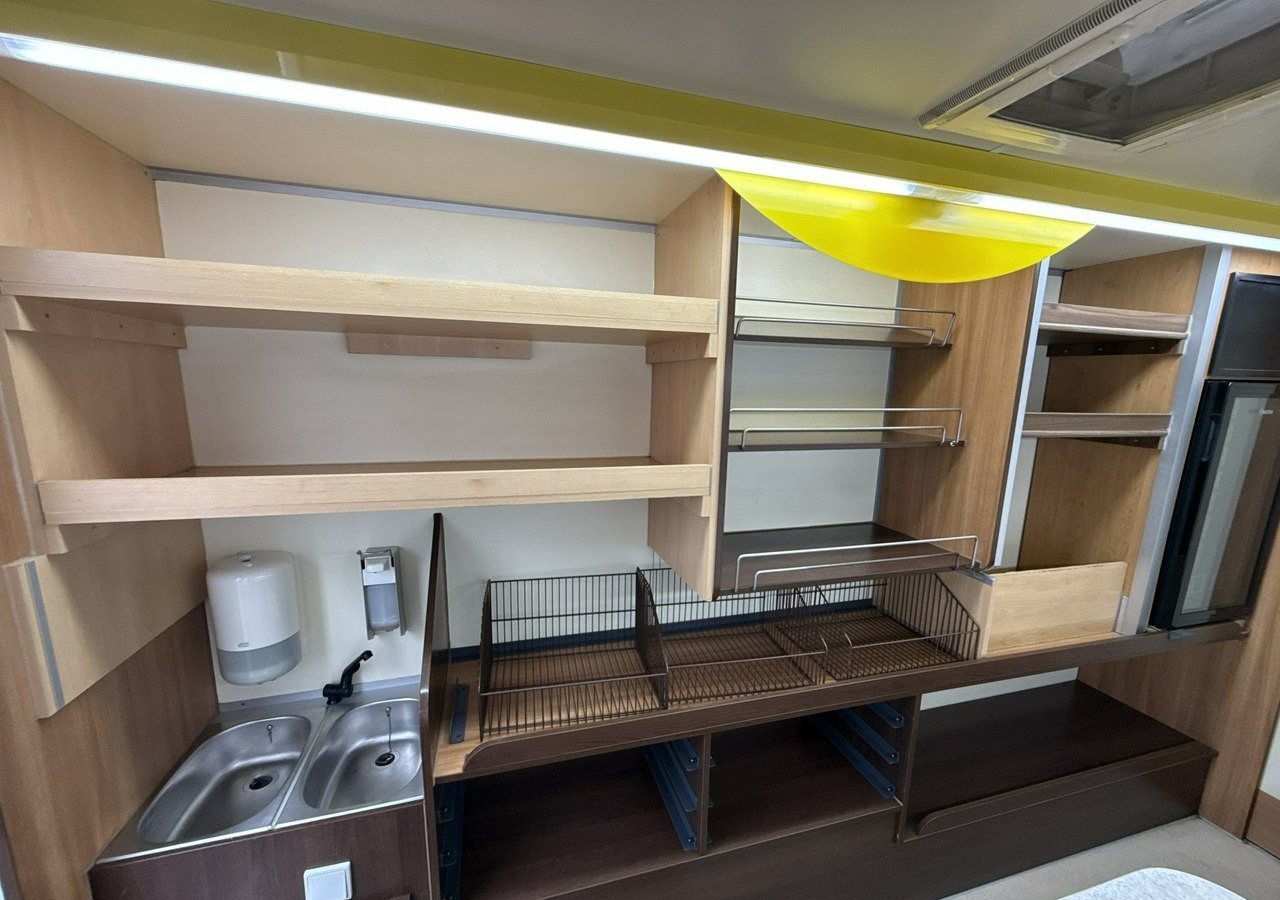 Renault Master Autosklep piec Sklep bar Gastronomiczny Food Truck Foodtruck Borco20 - Food truck: foto 4 Renault Master Autosklep piec Sklep bar Gastronomiczny Food Truck Foodtruck Borco20 - Food truck: foto 4