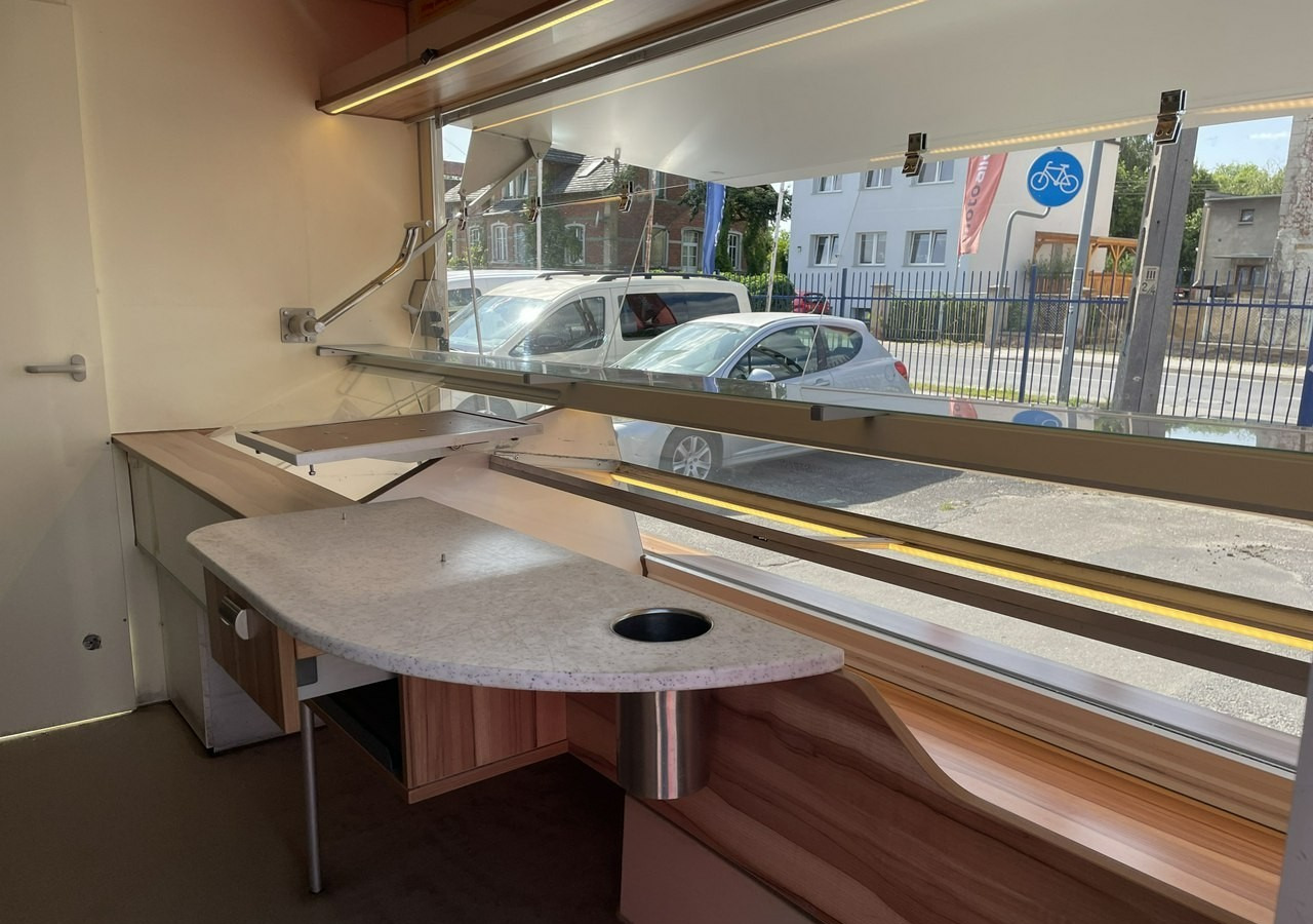 Renault Master Autosklep pieczywa Gastronomiczny Food Truck Foodtruck Sklep Borco20 - Food truck: foto 4 Renault Master Autosklep pieczywa Gastronomiczny Food Truck Foodtruck Sklep Borco20 - Food truck: foto 4