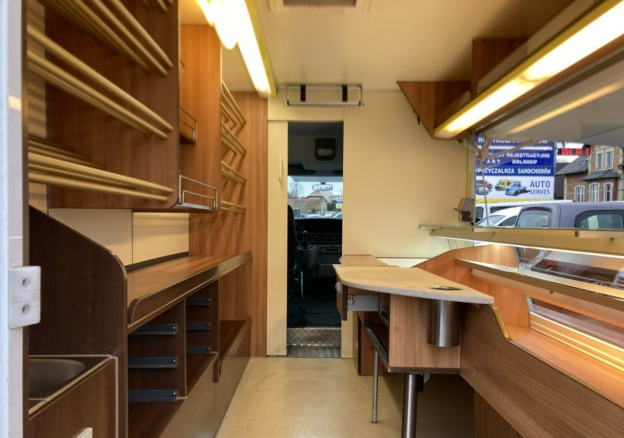Renault Master Autosklep pieczywa Gastronomiczny Food Truck Foodtruck sklep Borco20 - Food truck: foto 2 Renault Master Autosklep pieczywa Gastronomiczny Food Truck Foodtruck sklep Borco20 - Food truck: foto 2