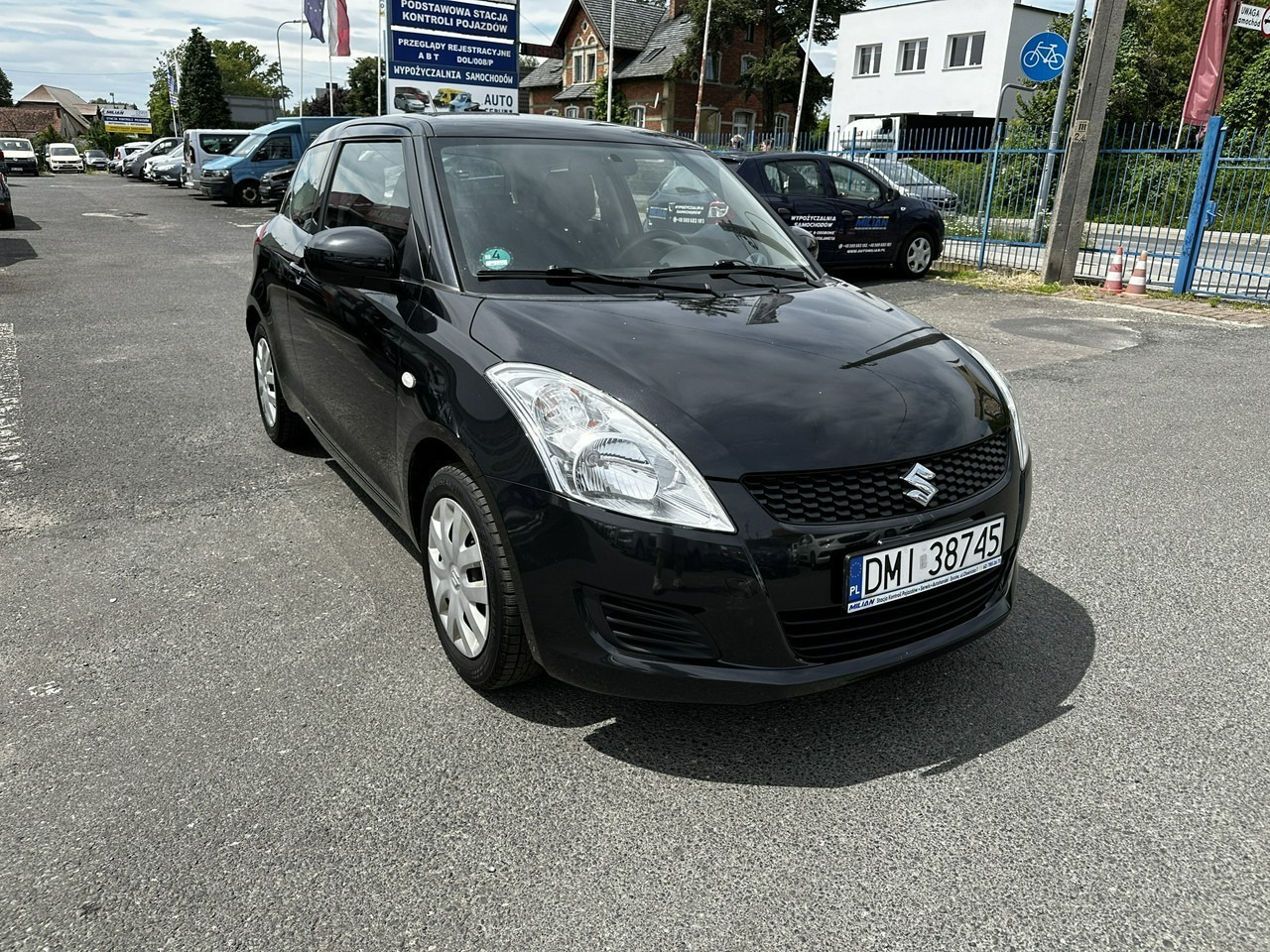 Automóvel Suzuki Swift V Suzuki Swift 1.2-94KM Klima Model 2012: foto 1