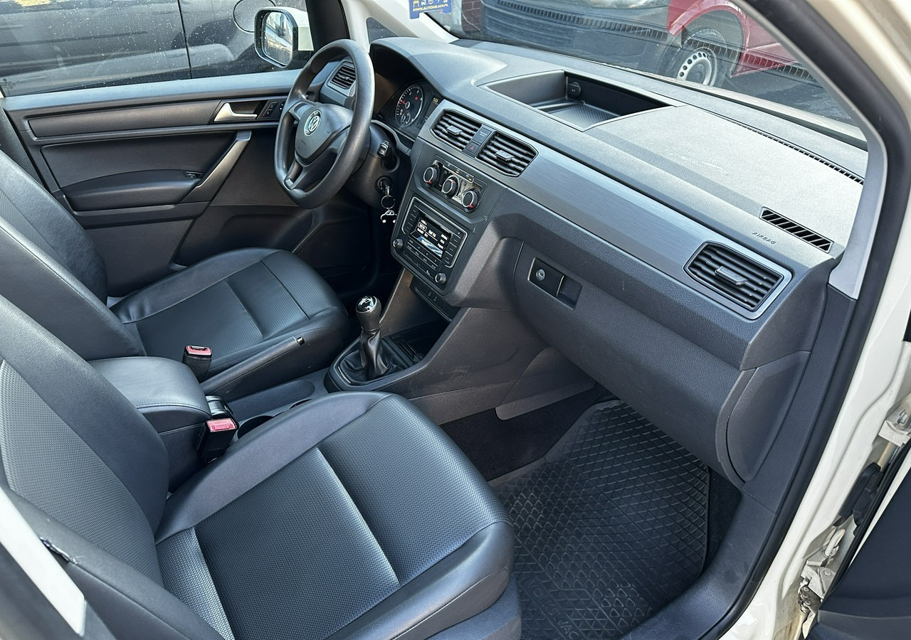 Volkswagen Caddy III Caddy 2.0 TDI Maxi 7-osobowy Model 2019 - Automóvel: foto 4 Volkswagen Caddy III Caddy 2.0 TDI Maxi 7-osobowy Model 2019 - Automóvel: foto 4