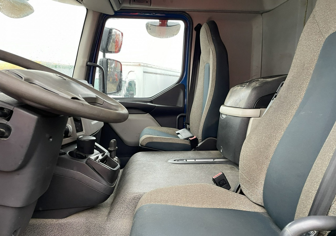 Fotografia de interior 1: Camião chassi Volvo Inny Volvo Volvo FLB3C-280 Rama Klima 16000DMC 2016r EURO 6