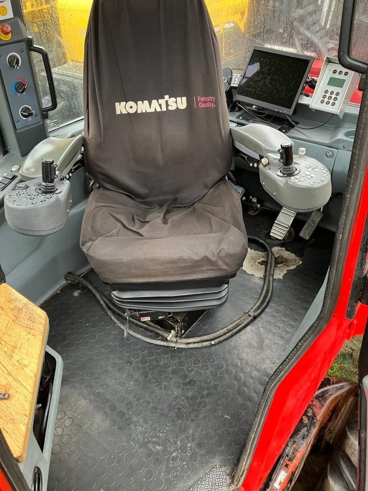 Forwarder Komatsu 840TX: foto 6