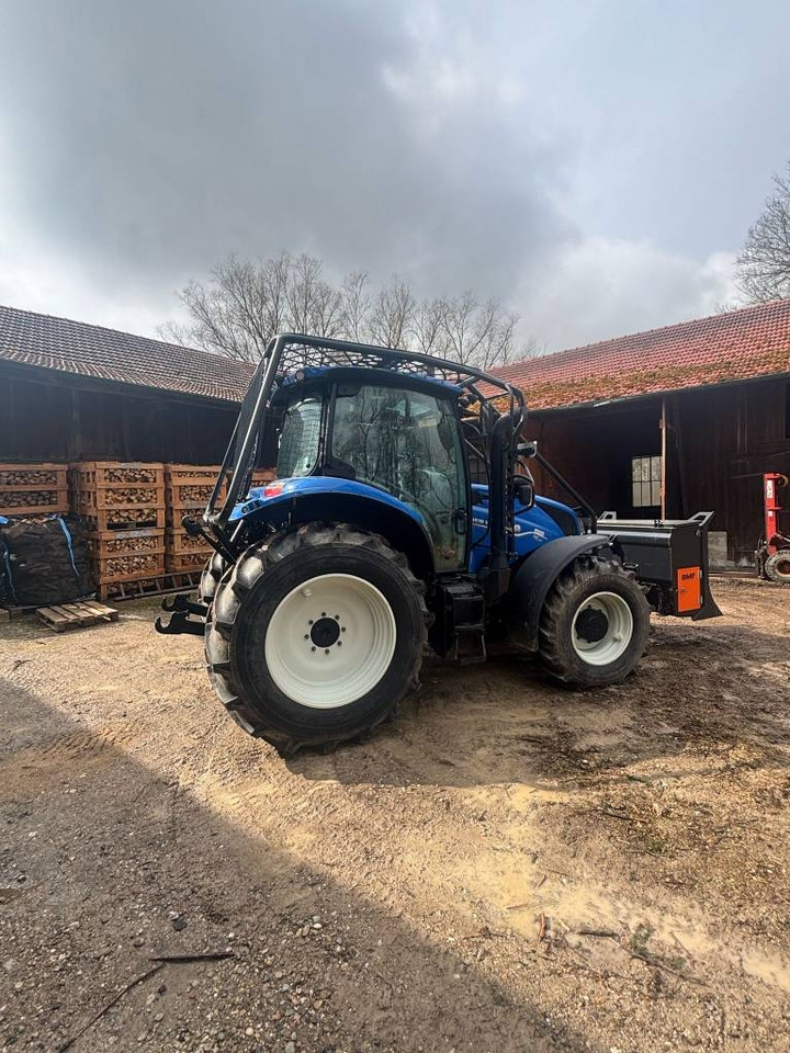 New Holland T5.110 AutoCommand - Trator florestal: foto 4 New Holland T5.110 AutoCommand - Trator florestal: foto 4