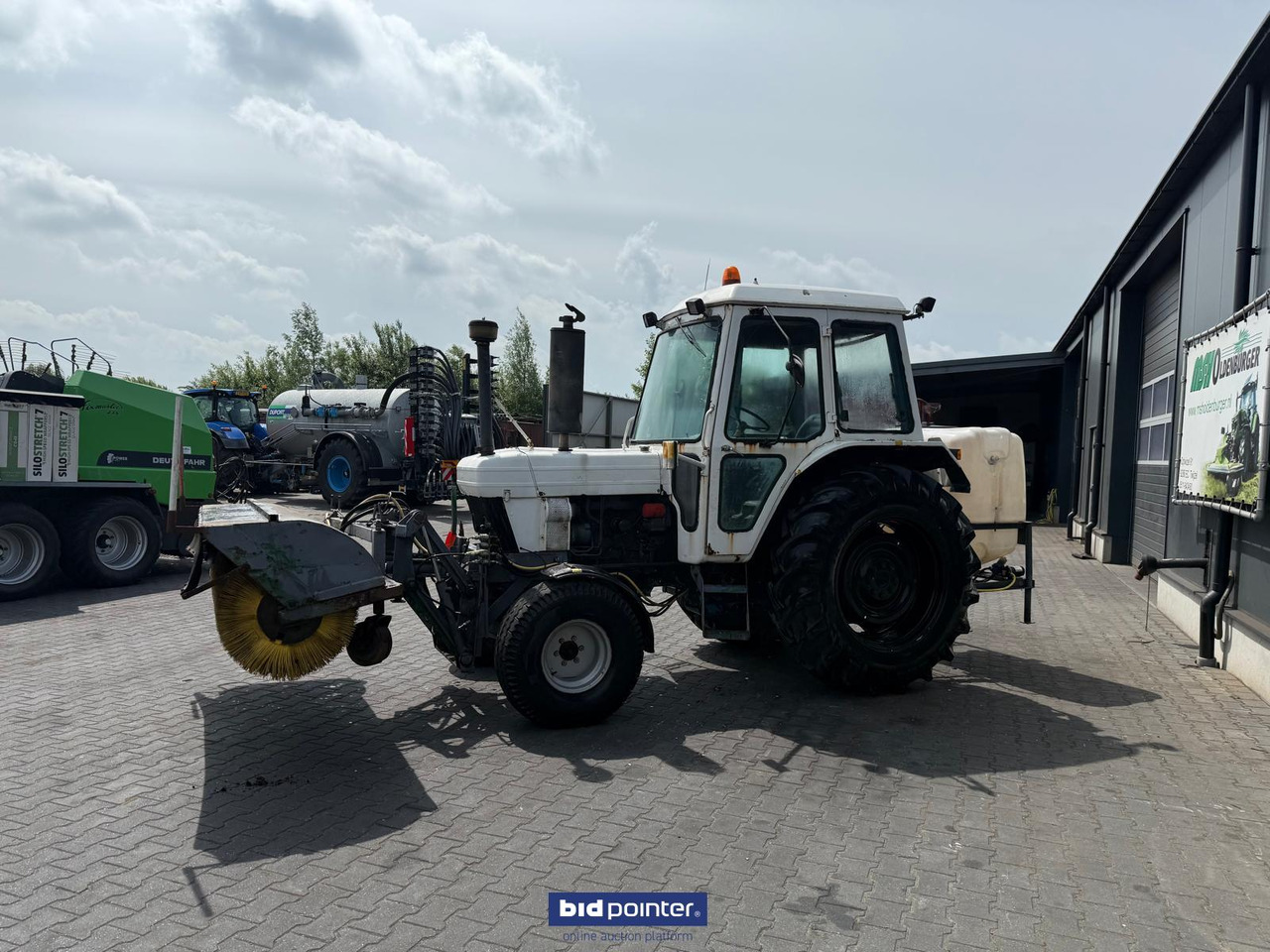 Ford 6610 met rolbezem - Trator: foto 4 Ford 6610 met rolbezem - Trator: foto 4