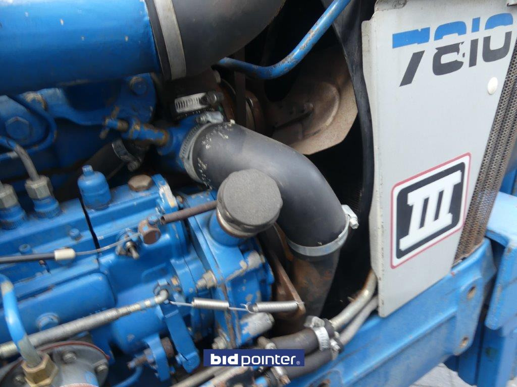Trator Ford 7810 Silver Jubilee: foto 9