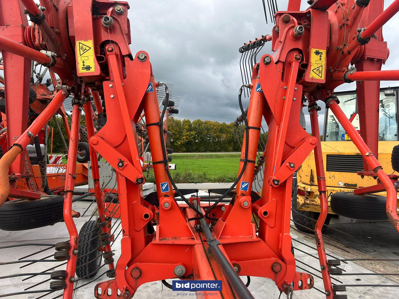 Kuhn GA8121 - Máquina de outro: foto 1 Kuhn GA8121 - Máquina de outro: foto 1