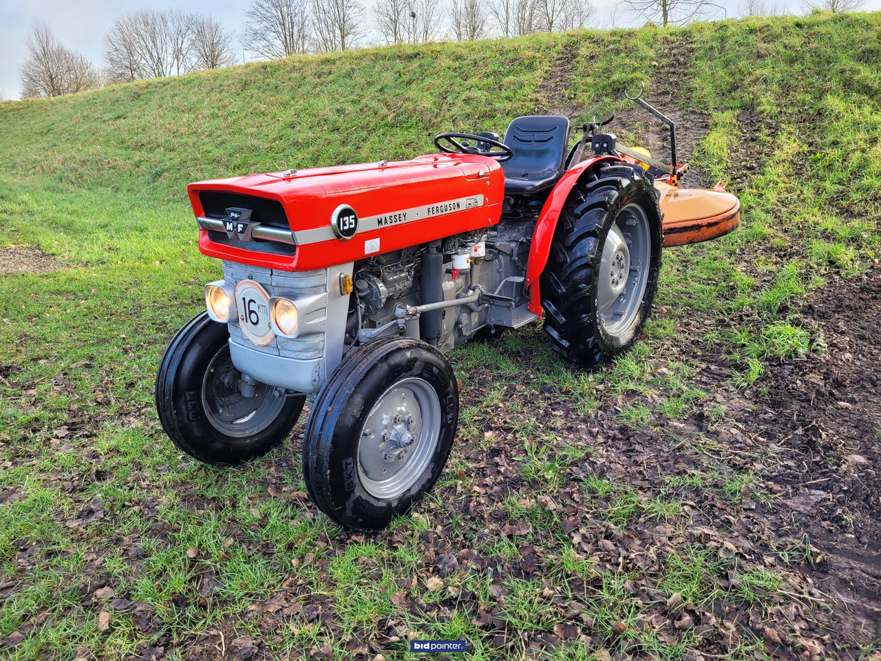 Massey Ferguson 135 smalspoor trekker - Trator: foto 4 Massey Ferguson 135 smalspoor trekker - Trator: foto 4