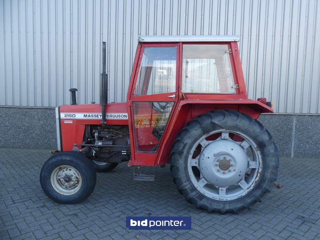 Massey Ferguson 260 with 4226 Hours and powersteering - Trator: foto 3 Massey Ferguson 260 with 4226 Hours and powersteering - Trator: foto 3