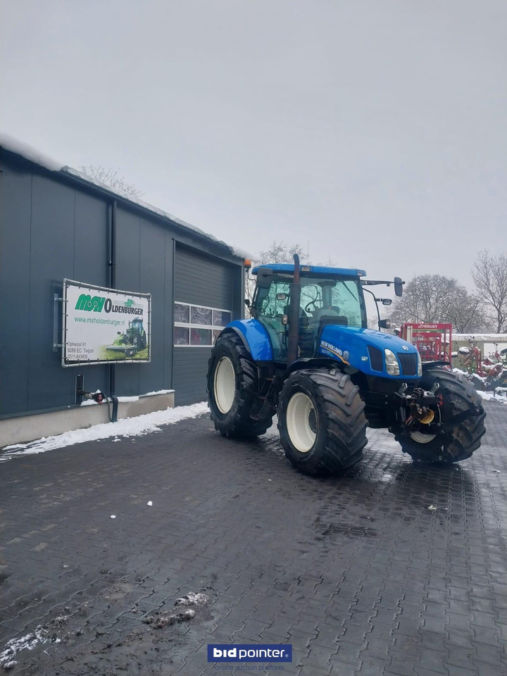 New Holland 6070 - Trator: foto 2 New Holland 6070 - Trator: foto 2