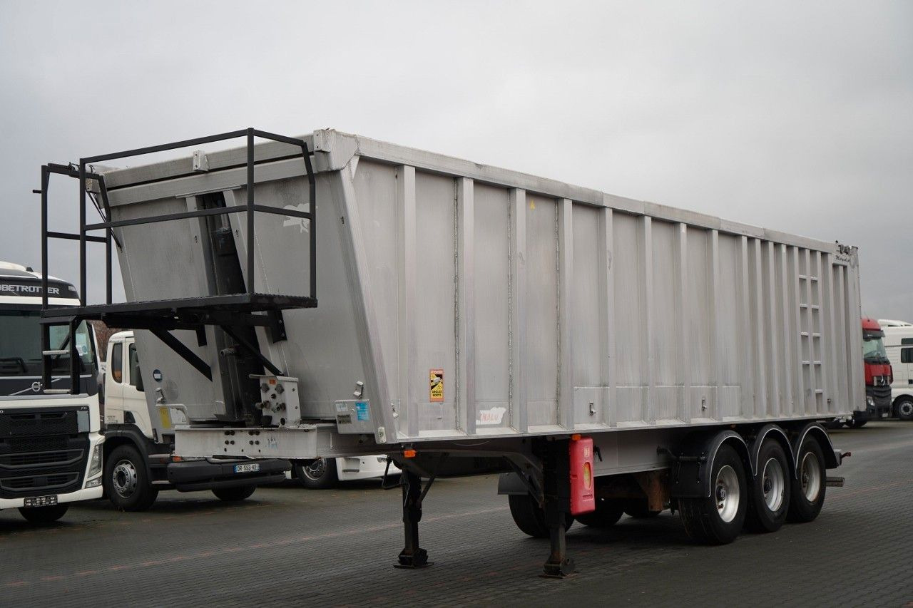 Benalu TIPPER 45 M3/WHOLE ALUMINIUM/5700 KG/FLAP-DOORS - Semi-reboque basculante: foto 3 Benalu TIPPER 45 M3/WHOLE ALUMINIUM/5700 KG/FLAP-DOORS - Semi-reboque basculante: foto 3