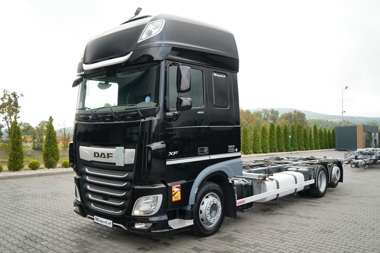 DAF XF 480 / BDF / 6X2 / SSC / I-PARK COOL / OŚ POD - Camião transportador de contêineres/ Caixa móvel: foto 1 DAF XF 480 / BDF / 6X2 / SSC / I-PARK COOL / OŚ POD - Camião transportador de contêineres/ Caixa móvel: foto 1
