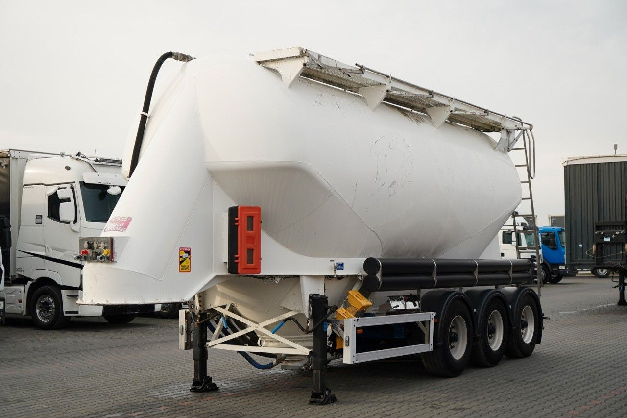 Feldbinder CEMENTONACZEPA / 3 KOMORY / 37 000 L / SILOS / - Semirreboque silo: foto 2 Feldbinder CEMENTONACZEPA / 3 KOMORY / 37 000 L / SILOS / - Semirreboque silo: foto 2