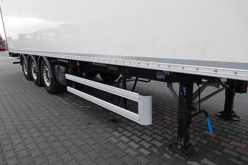 Frühauf KONTENER / KOFFER / ROLETA / PODŁOGA BARDZO MOCN Frühauf KONTENER / KOFFER / ROLETA / PODŁOGA BARDZO MOCN - Semi-reboque frigorífico: foto 5 Frühauf KONTENER / KOFFER / ROLETA / PODŁOGA BARDZO MOCN Frühauf KONTENER / KOFFER / ROLETA / PODŁOGA BARDZO MOCN - Semi-reboque frigorífico: foto 5