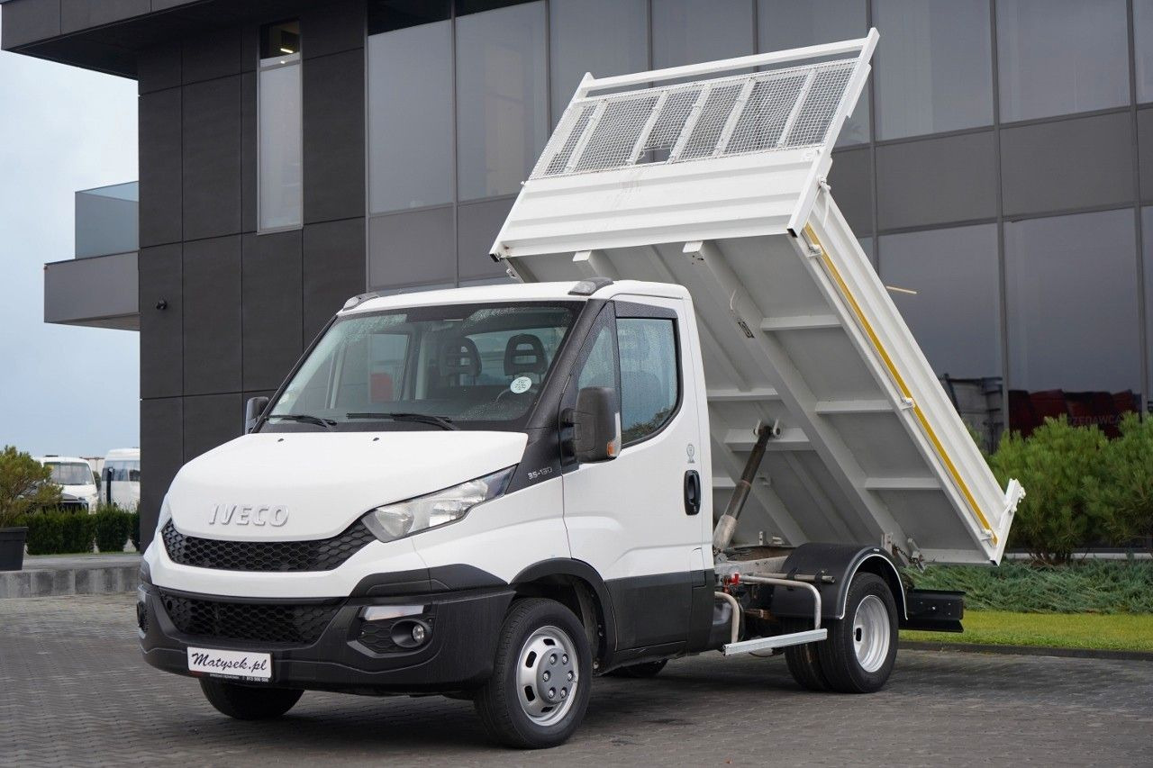 Iveco DAILY 35-130 / WYWROTKA TYLNOZSYPOWA / BLIŹNIAK - Carrinha basculante: foto 1 Iveco DAILY 35-130 / WYWROTKA TYLNOZSYPOWA / BLIŹNIAK - Carrinha basculante: foto 1