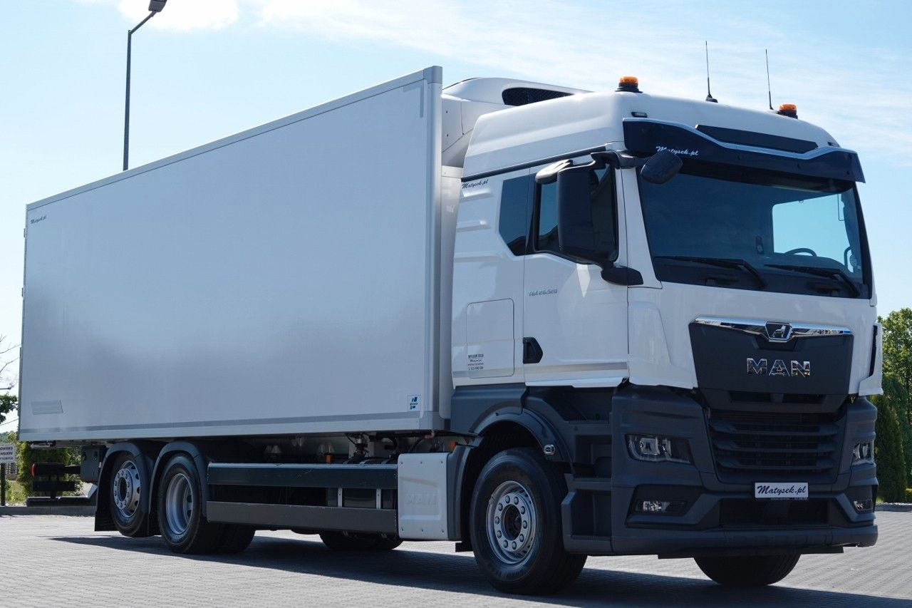 MAN TGX 26.520 / 6x2 / CHŁODNIA -8,6 M / AGREGAT THE - Camião furgão: foto 1 MAN TGX 26.520 / 6x2 / CHŁODNIA -8,6 M / AGREGAT THE - Camião furgão: foto 1