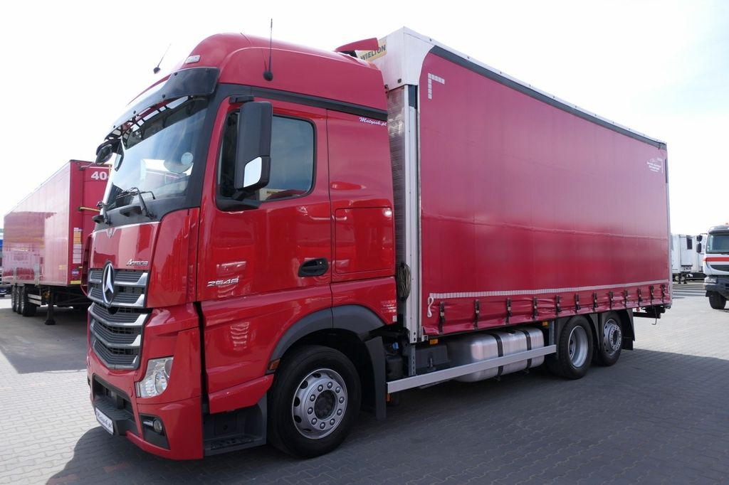 Mercedes-Benz ACTROS 25. 480 / FIRANKA / PODNOSZONY DACH / 3 o - Camião de lona: foto 2 Mercedes-Benz ACTROS 25. 480 / FIRANKA / PODNOSZONY DACH / 3 o - Camião de lona: foto 2