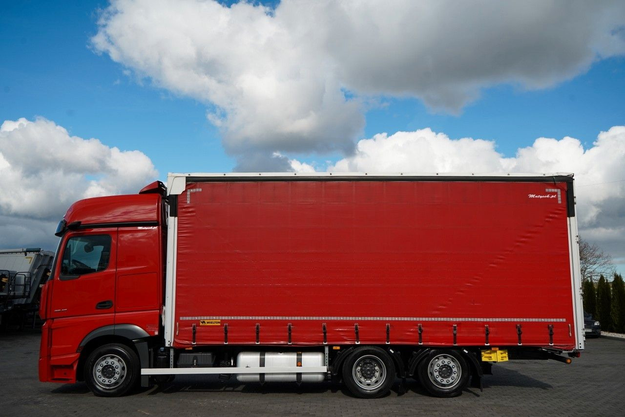 Mercedes-Benz ACTROS 2545 / SOLÓWKA  / 6x2 / OŚ PODNOSZONA / B - Camião de lona: foto 2 Mercedes-Benz ACTROS 2545 / SOLÓWKA  / 6x2 / OŚ PODNOSZONA / B - Camião de lona: foto 2