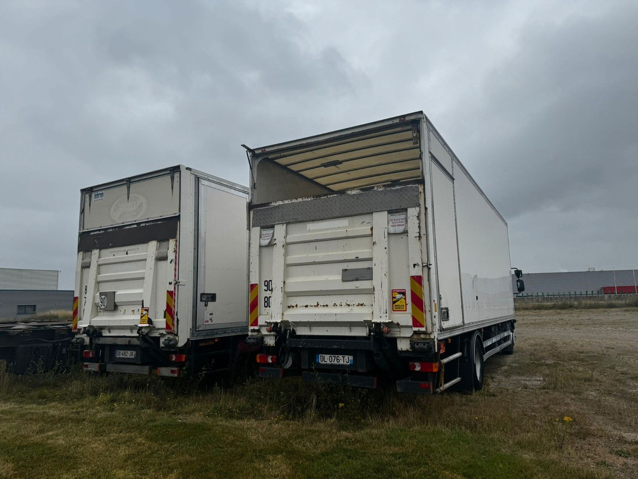 Renault D16 210 / 4x2 / KONTENER / 8.5M / WINDA DHOLLAND - Camião furgão: foto 3 Renault D16 210 / 4x2 / KONTENER / 8.5M / WINDA DHOLLAND - Camião furgão: foto 3