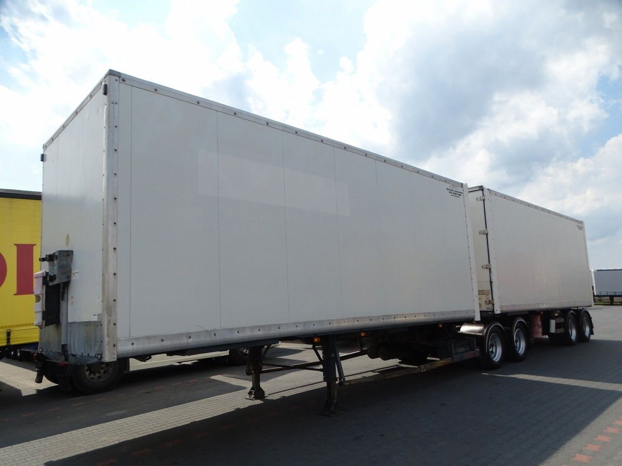 Samro JUMBO VEHICULAR BOX- 7,3 M + 7,3 M/KOFFER TANDEM - Semi-reboque furgão: foto 2 Samro JUMBO VEHICULAR BOX- 7,3 M + 7,3 M/KOFFER TANDEM - Semi-reboque furgão: foto 2