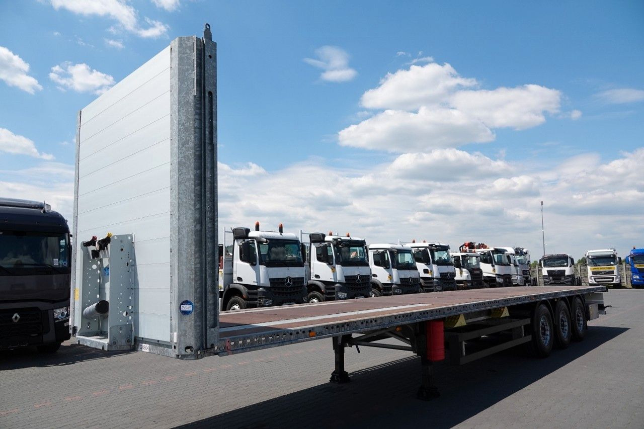 Schmitz Cargobull NACZEPA PLATFORMA / 2019 / OPONY 100% / WAGA: 5 - Semi-reboque plataforma/ Caixa aberta: foto 4 Schmitz Cargobull NACZEPA PLATFORMA / 2019 / OPONY 100% / WAGA: 5 - Semi-reboque plataforma/ Caixa aberta: foto 4