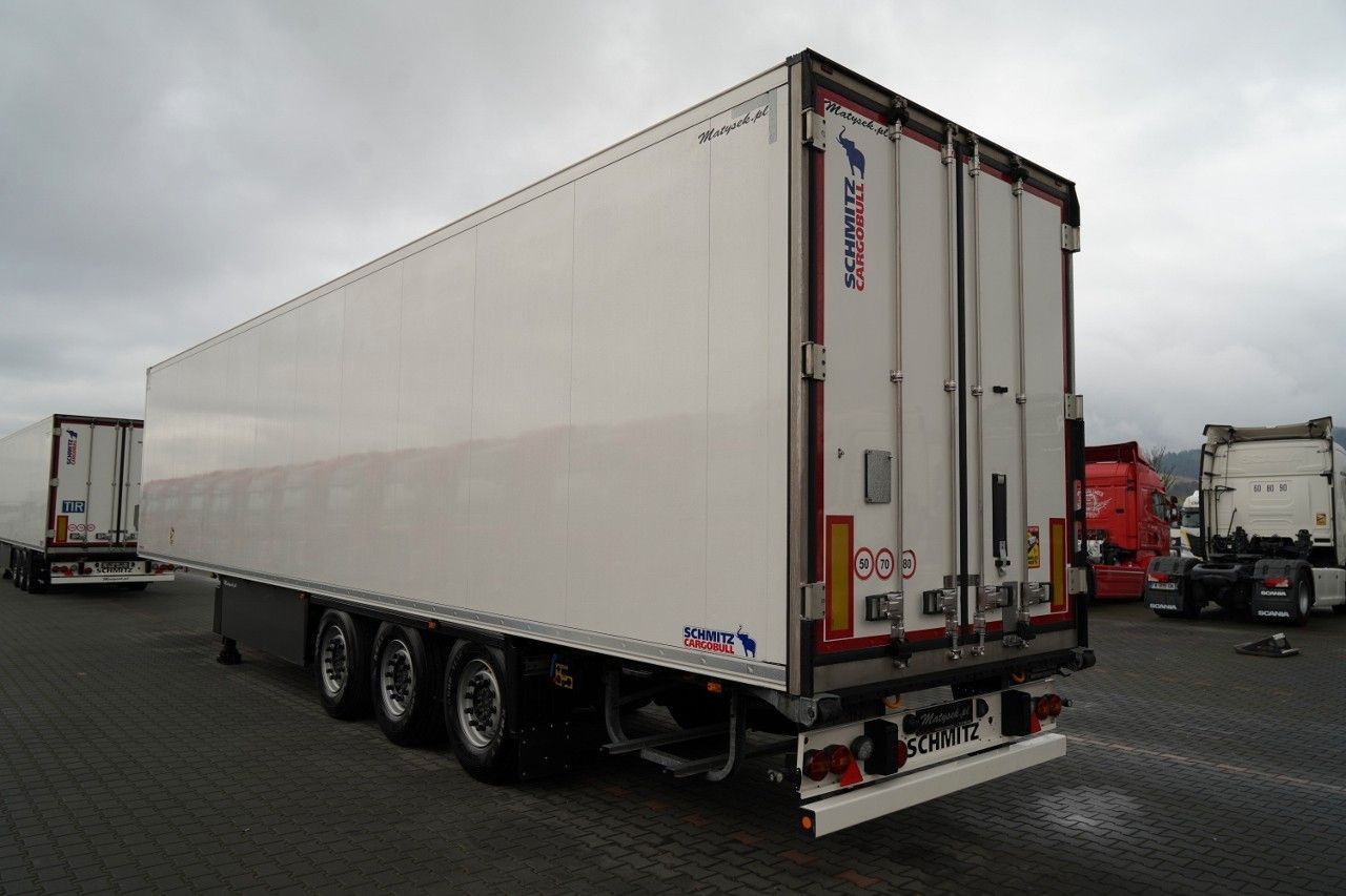 Schmitz Cargobull REFRIGERATED / NEW THERMO KING UNIT / SLX 300 / - Semi-reboque frigorífico: foto 3 Schmitz Cargobull REFRIGERATED / NEW THERMO KING UNIT / SLX 300 / - Semi-reboque frigorífico: foto 3